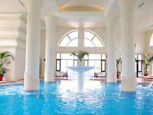 ホテル日航アリビラのリラクゼーションプール